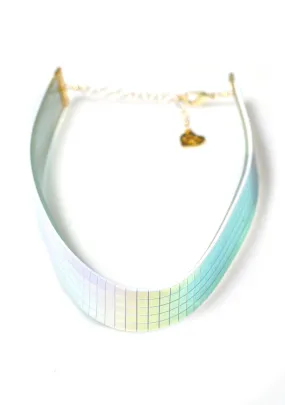 Holla Gram Choker